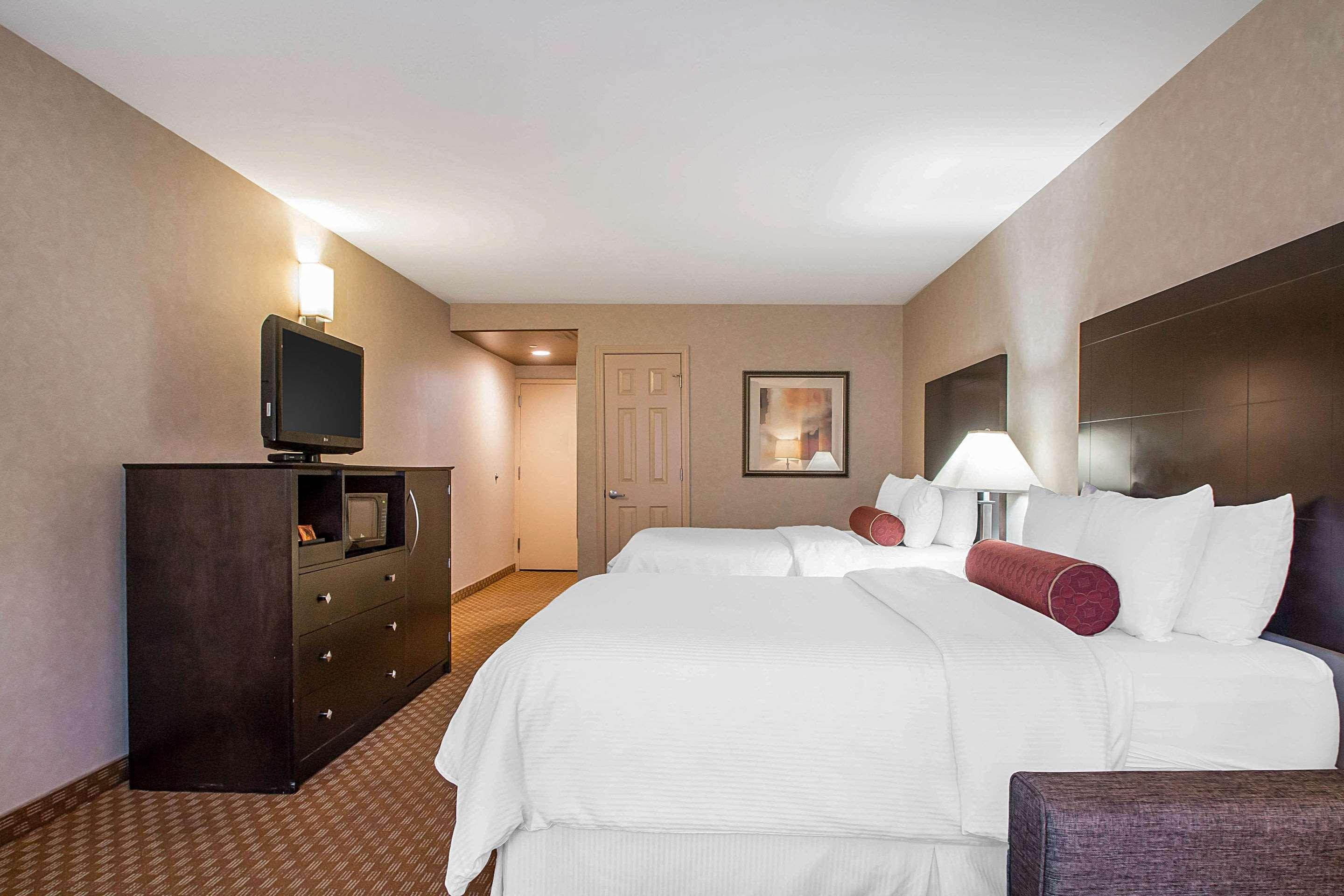 Clarion Inn Elmhurst - Oak Brook Near I-88, I-290, I-294 Екстер'єр фото