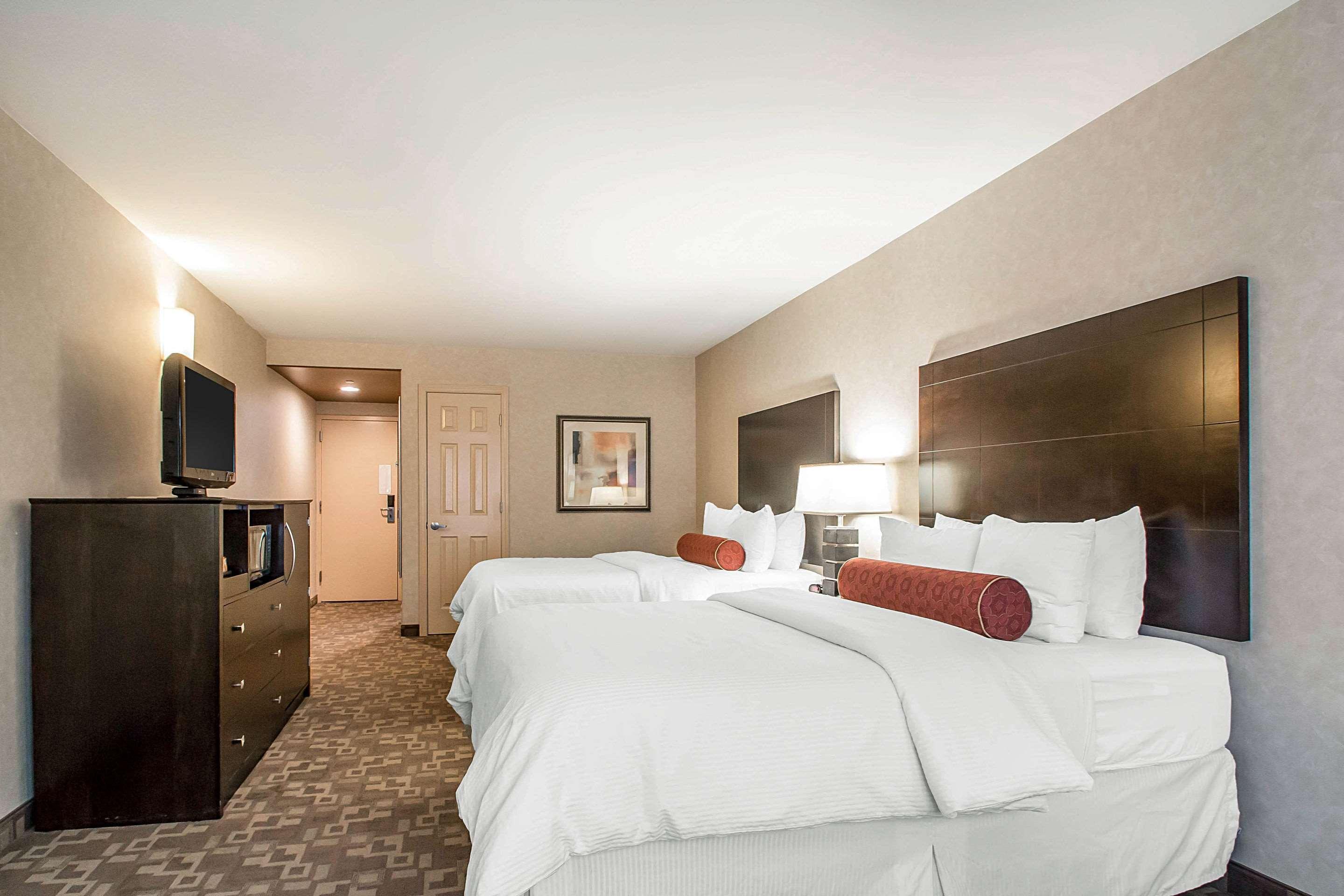 Clarion Inn Elmhurst - Oak Brook Near I-88, I-290, I-294 Екстер'єр фото