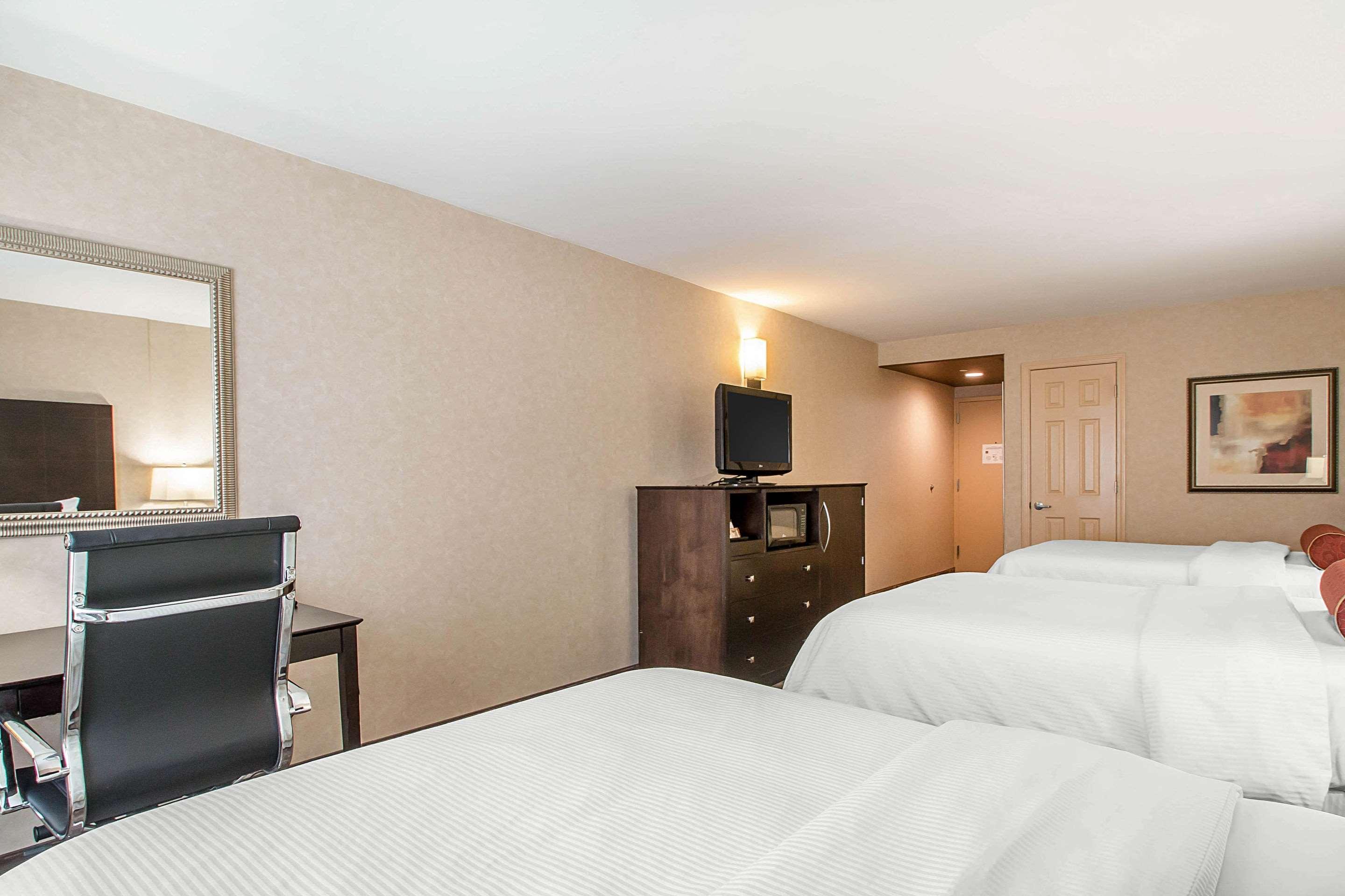 Clarion Inn Elmhurst - Oak Brook Near I-88, I-290, I-294 Екстер'єр фото