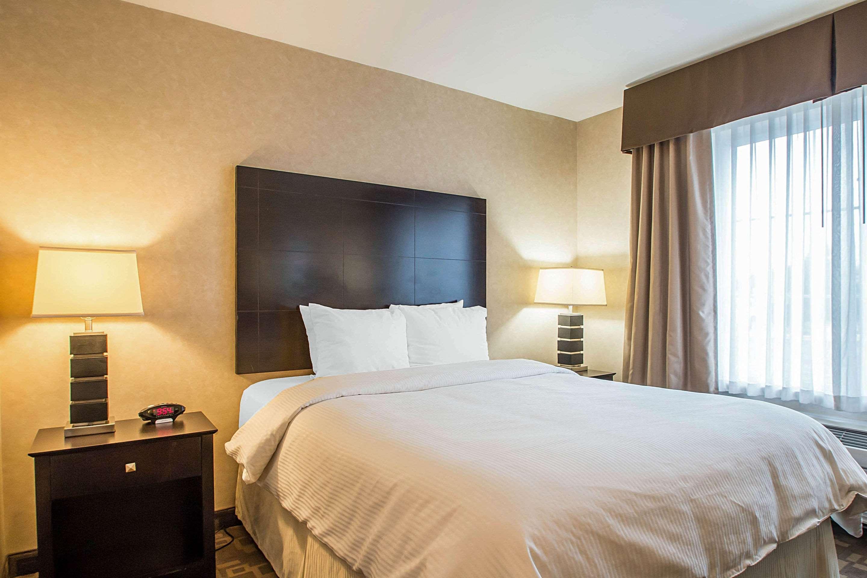 Clarion Inn Elmhurst - Oak Brook Near I-88, I-290, I-294 Екстер'єр фото