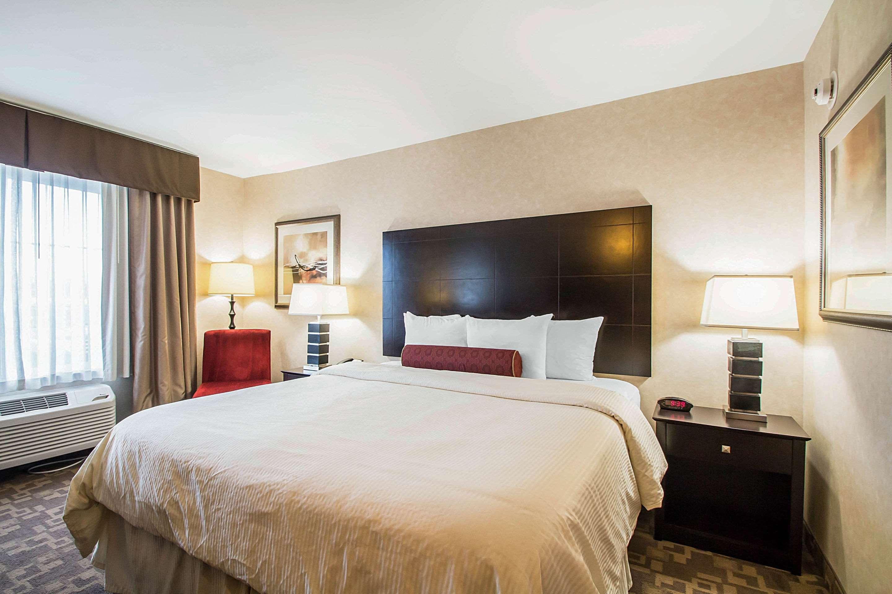 Clarion Inn Elmhurst - Oak Brook Near I-88, I-290, I-294 Екстер'єр фото