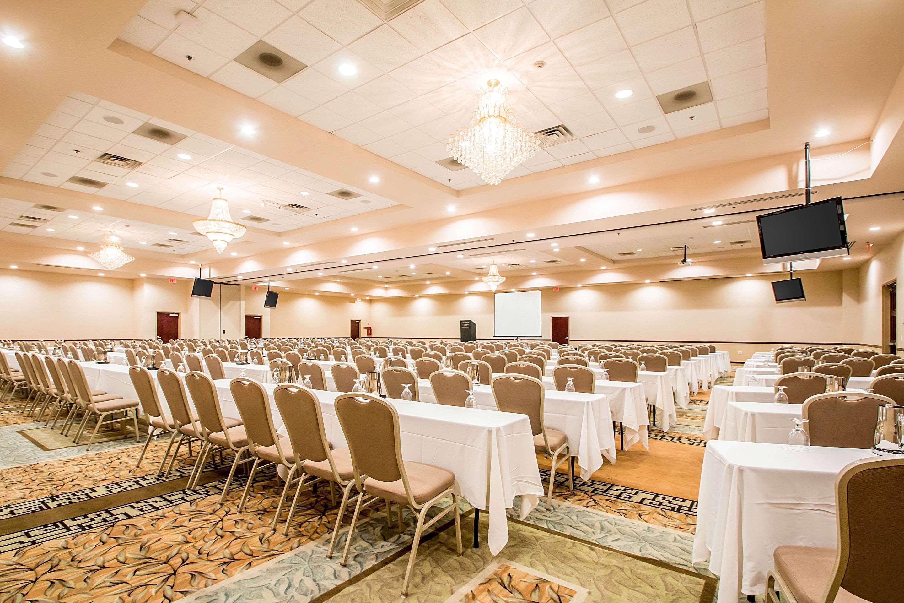 Clarion Inn Elmhurst - Oak Brook Near I-88, I-290, I-294 Екстер'єр фото