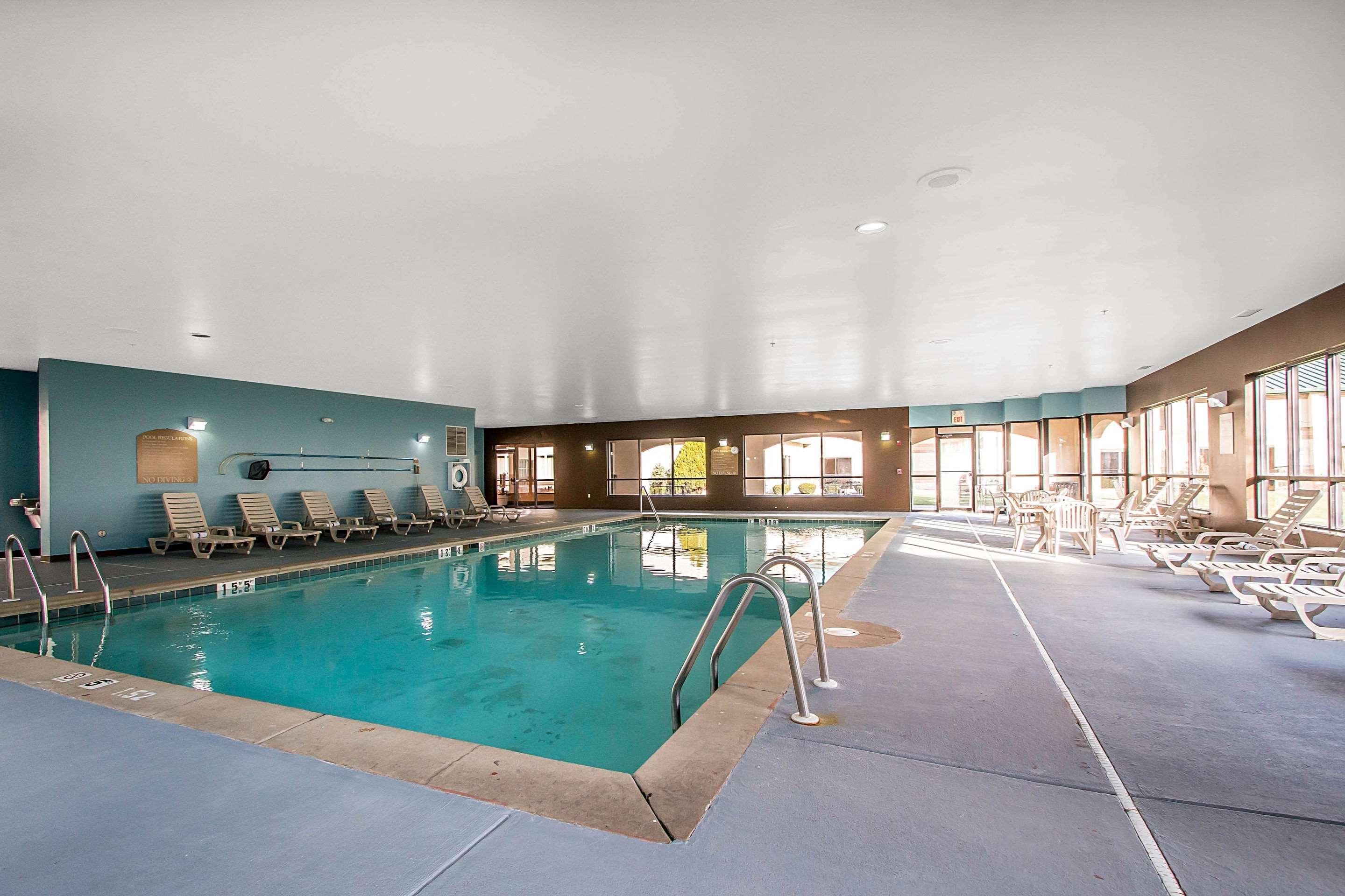 Clarion Inn Elmhurst - Oak Brook Near I-88, I-290, I-294 Екстер'єр фото