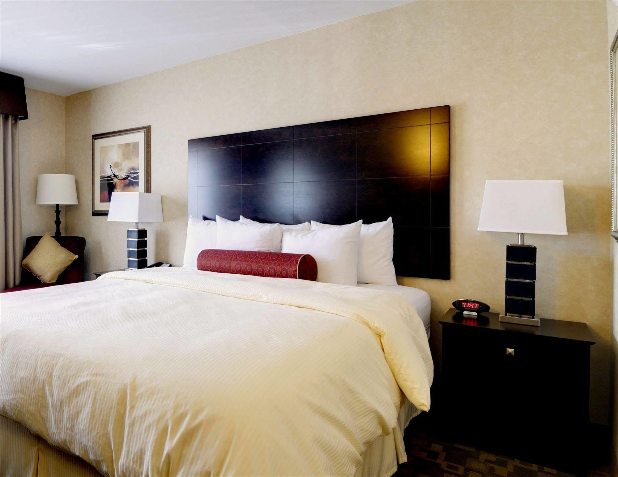 Clarion Inn Elmhurst - Oak Brook Near I-88, I-290, I-294 Екстер'єр фото